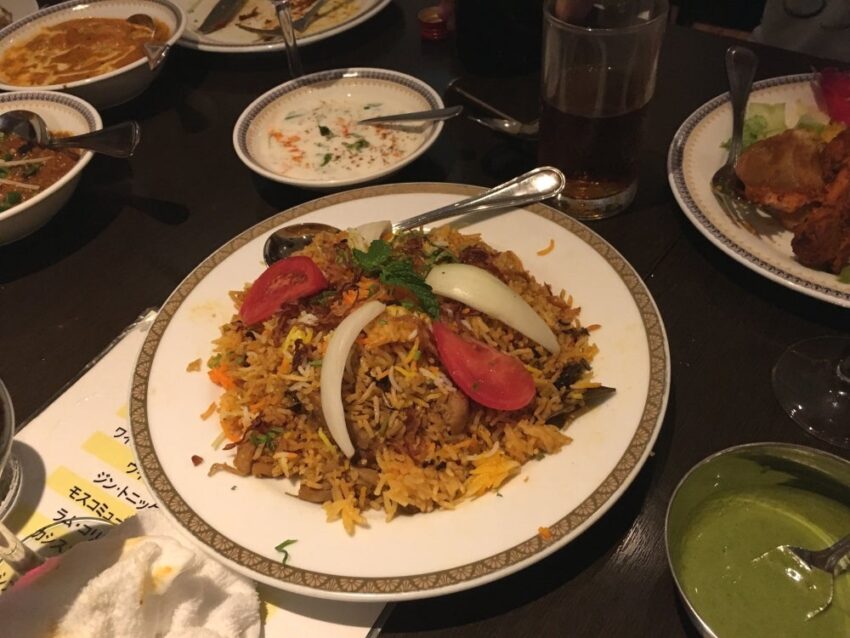 Salma Tikka & Biryani: A Culinary Deep Dive & Expert Review [2024]