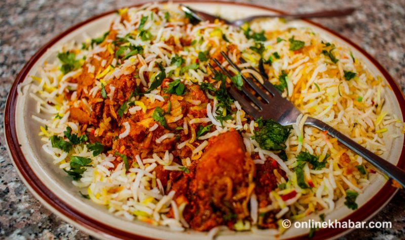 Taj Mahal Biryani: A Culinary Journey Fit for Royalty (Recipe & History)
