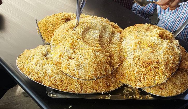 Pune Famous Biryani: A Deep Dive into the City’s Culinary Gem