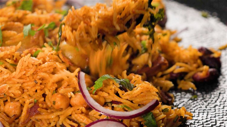 Balti Biryani: The Definitive Guide to This Flavorful Fusion