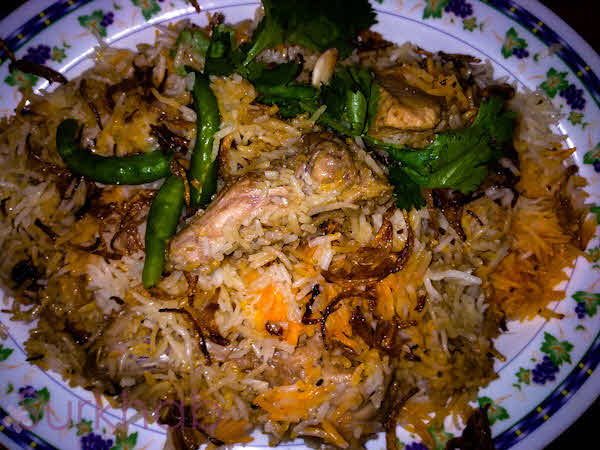 Chicken Mughalai Biryani: A Royal Feast – Recipe, History & Expert Tips