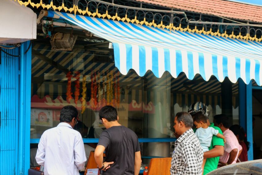 Rahhams Biryani: An Expert’s Deep Dive into Flavor, Tradition & Excellence